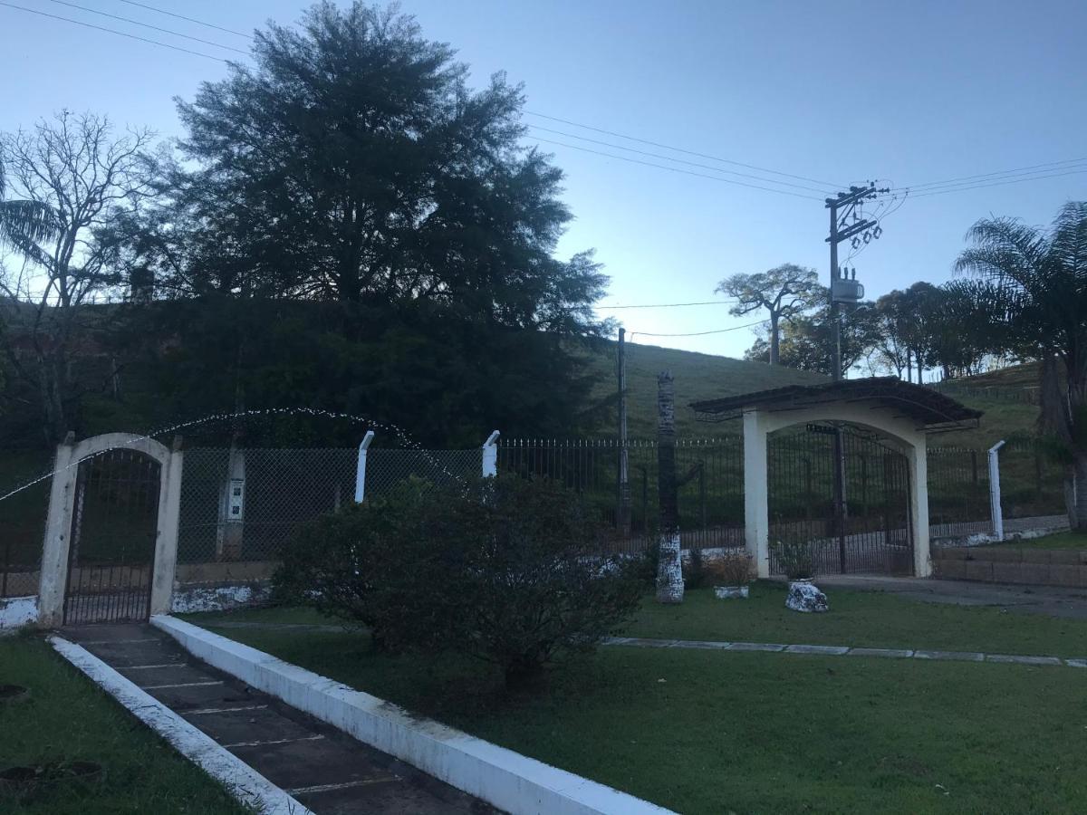 Villa Sitio Dos Rodrigues Lindóia Esterno foto