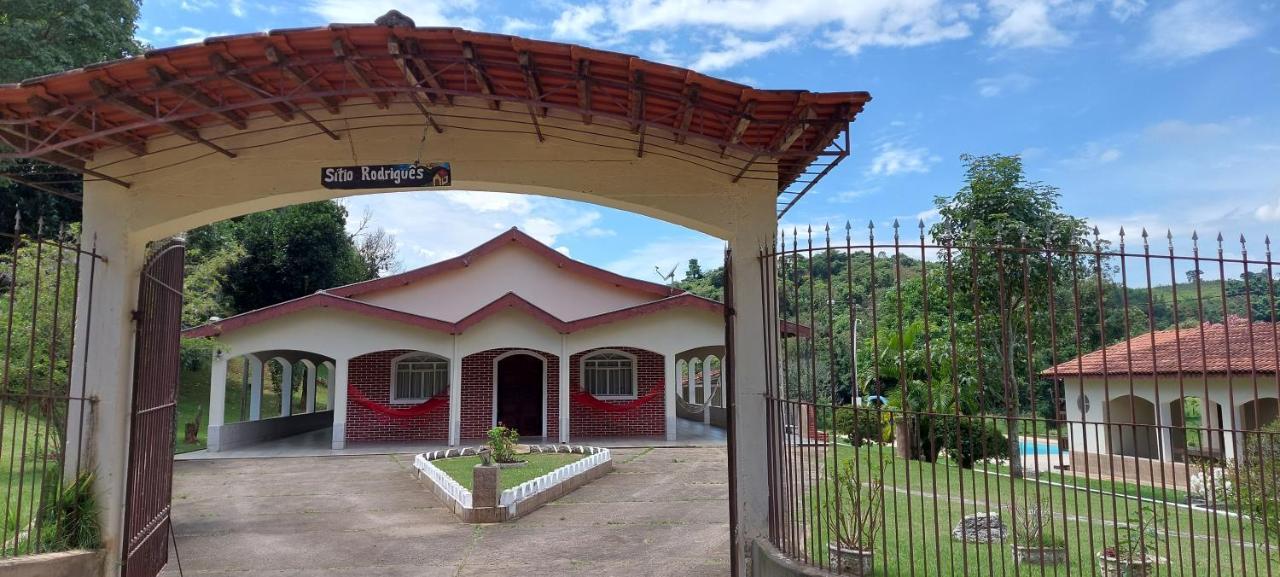Villa Sitio Dos Rodrigues Lindóia Esterno foto